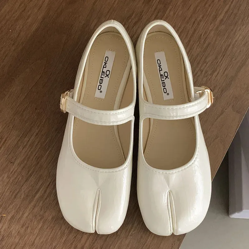 TAVIMART  -  Sliver Autumn Women New Flat Heel Mary Jane Shoes Fashion Split Toe Shallow Ladies Flats Soft Sole Ladies Casual Baller