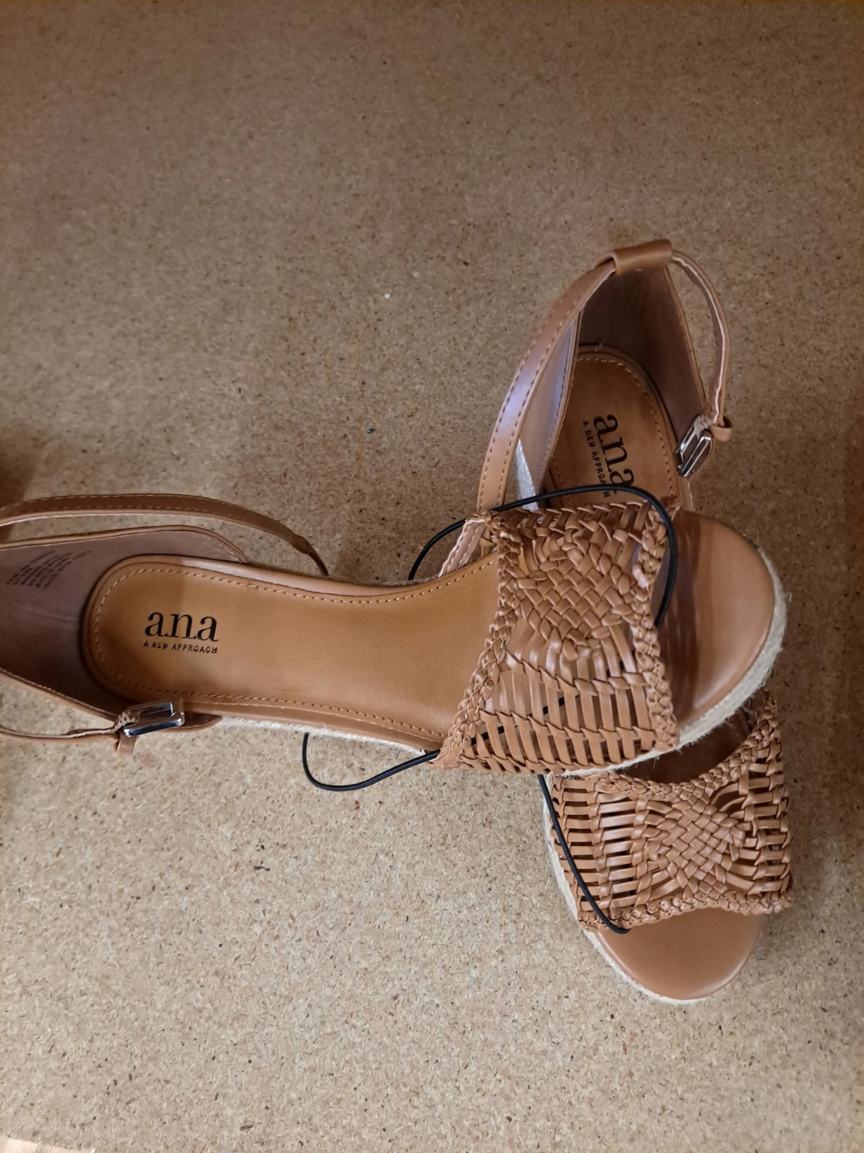Women's casual shoes